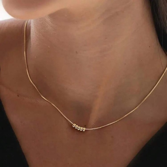 Gold Necklace - Picture 1 of 2